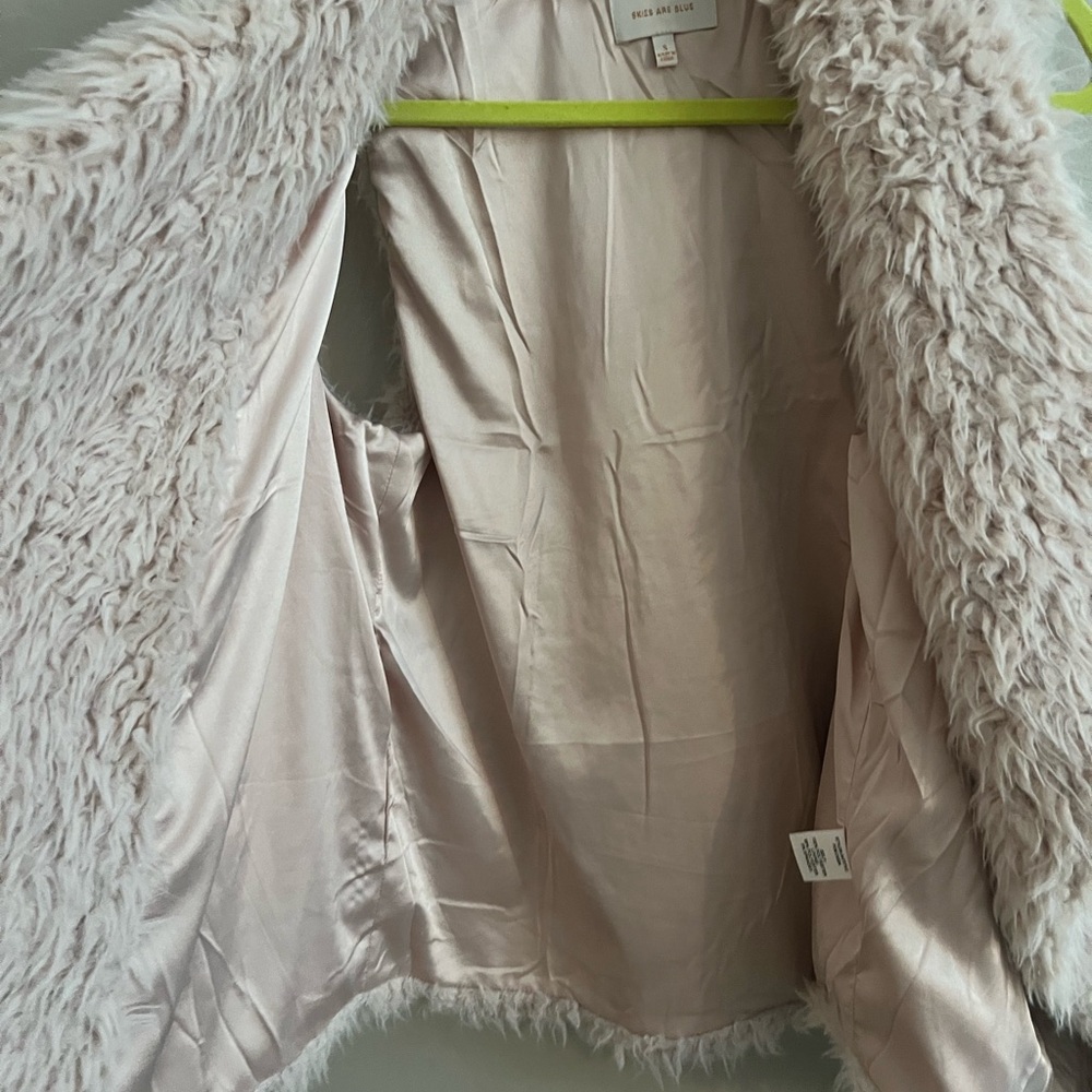 Skies Are Blue Faux Fur Open Front Vest with Pockets Size Small - Picture 5 of 12